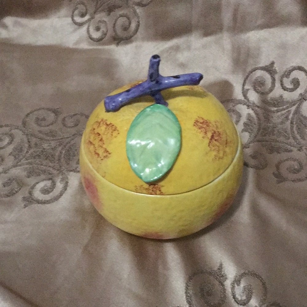 Chinese  Decorative Jar, pear